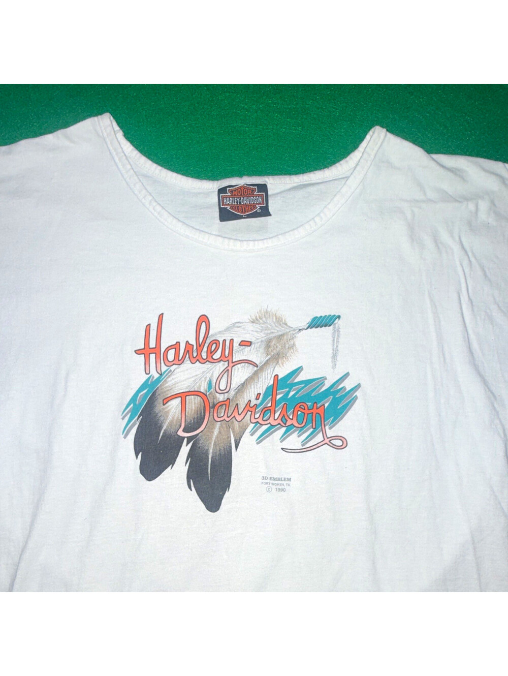 Vintage1990 Harley Davidson 3D Emblem Feather Shirt Size L (Little Cracking)